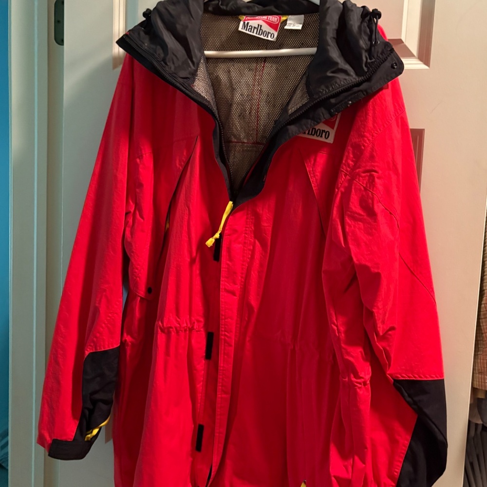 Vintage Marlboro Men’s Adventure Team Red Windbreaker - size XL
